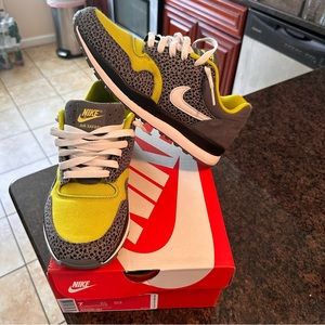 Nike Air Safari SE Bright Cactus